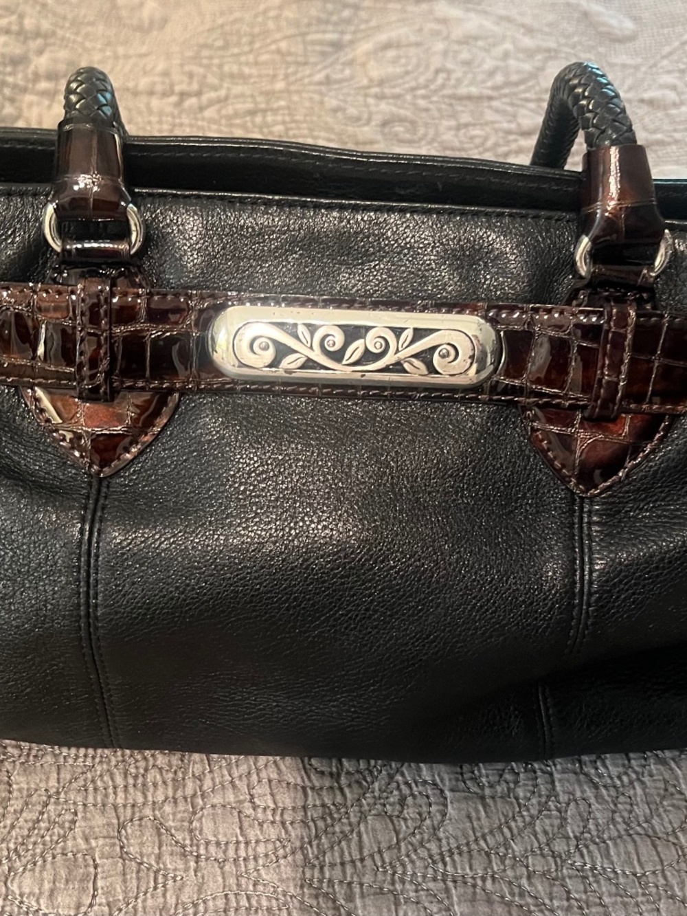 NIce 2 Tone Leather Brighton Bag with Woven Handles Magnetic Zipper Section